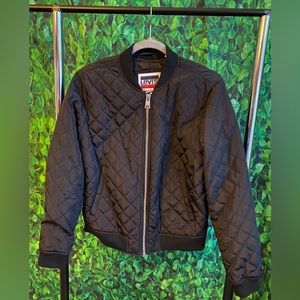 Levi’s - NWOT Quilted Bomber Jacket